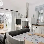 Sea-renity - Part Of The The Bay Village With Pool, Gym And Direct Access, Pub, Restaurant, Tennis And Meadows Walks *