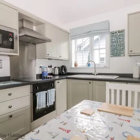 Sea-renity - Part Of The The Bay Village With Pool, Gym And Direct Access, Pub, Restaurant, Tennis And Meadows Walks 파일리