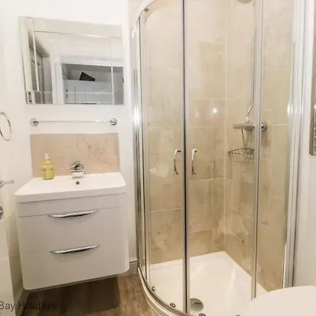 Sea-renity - Part Of The The Bay Village With Pool, Gym And Direct Access, Pub, Restaurant, Tennis And Meadows Walks *