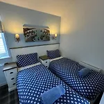 Sea-renity - Part Of The The Bay Village With Pool, Gym And Direct Access, Pub, Restaurant, Tennis And Meadows Walks * Filey
