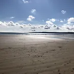 Casa vacanze Sea-renity - Part Of The The Bay Village With Pool, Gym And Direct Access, Pub, Restaurant, Tennis And Meadows Walks Filey